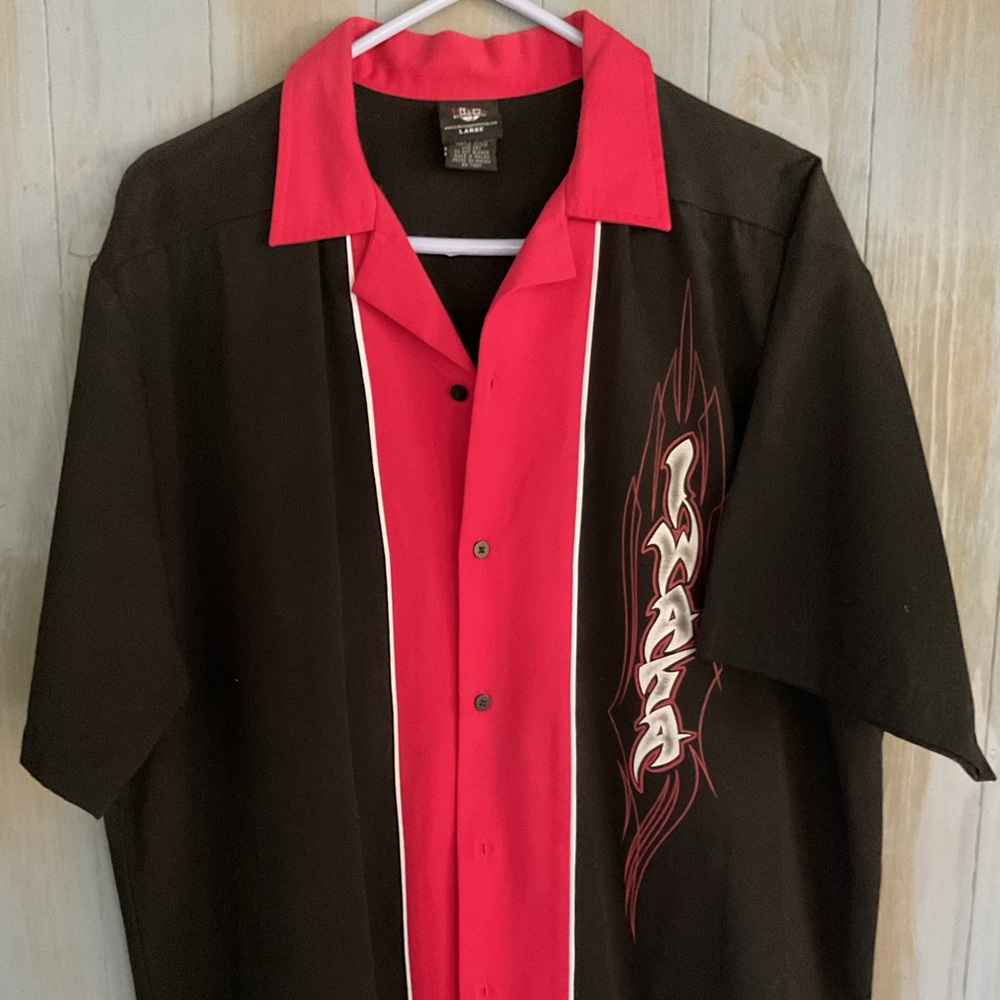 HILTON BOWLING STYLE SHIRT WITH IWATA AND PINSTRIPING QUALITY SHIRT EUC SZ L
